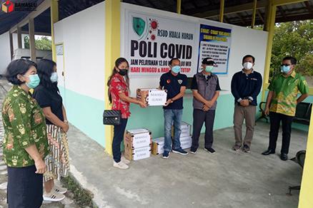 Memperingati HUT Bawaslu Seluruh Indonesia yang ke 3, Bawaslu Kabupaten Gunung Mas Salurkan Bantuan kepada Tenaga Kesehatan yang terpapar Covid-19