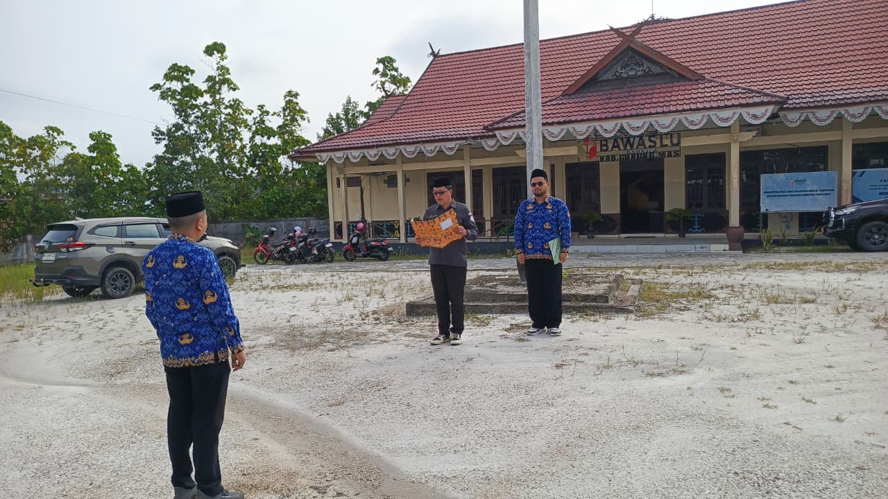 Upacara untuk memperingati Hari Ulang Tahun (HUT) Korps Pegawai Negeri (KORPRI) ke-54 Tahun 2025