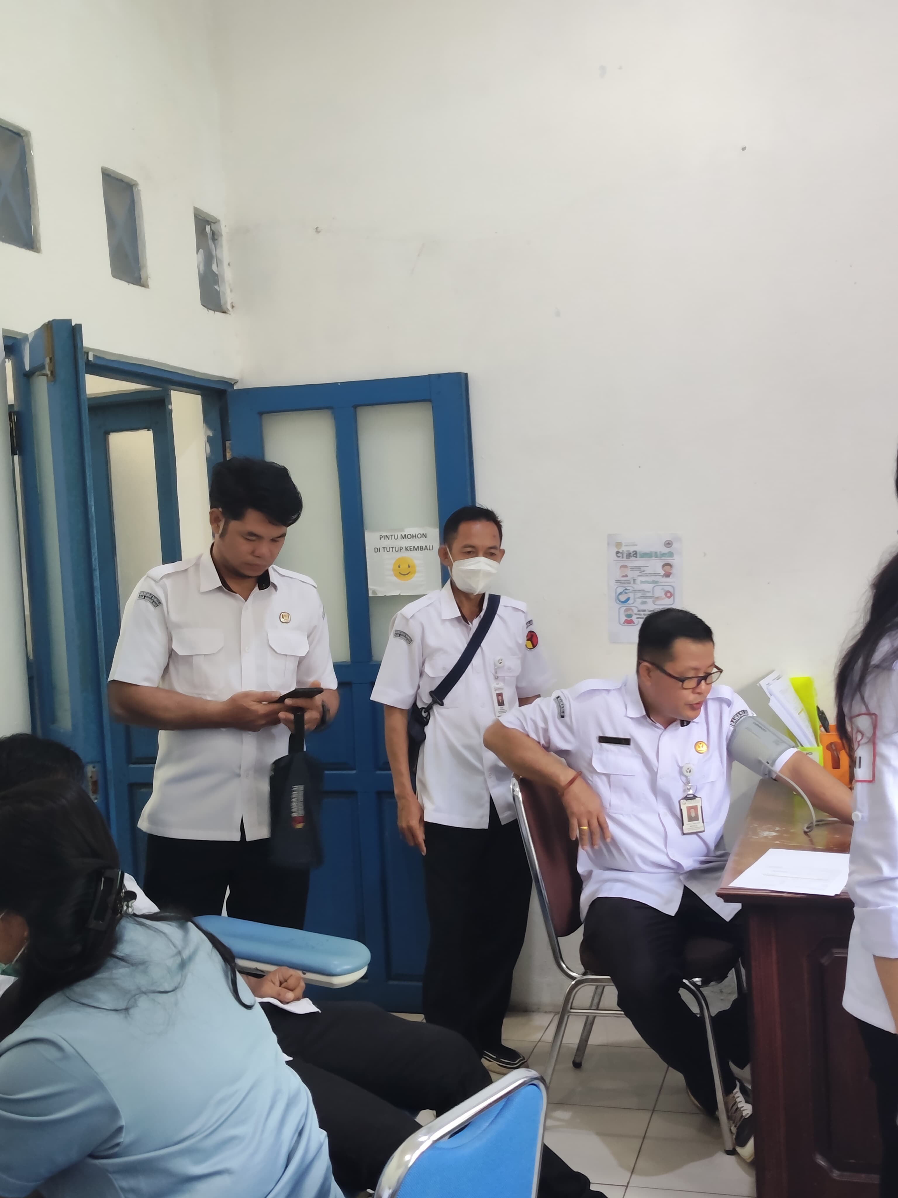 Peringati HUT Bawaslu Kab/Kota, Bawaslu Gunung Mas Gelar Aksi Donor Darah di RSUD Kurun