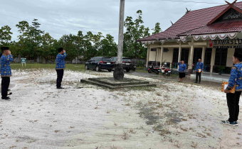 Bawaslu Gunung Mas Gelar Upacara Peringatan Hari Sumpah Pemuda