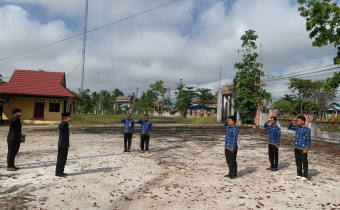 Badan Pengawas Pemilihan Umum (Bawaslu) Kabupaten Gunung Mas melaksanakan upacara peringatan Hari Lahir Pancasila di halaman Kantor Bawaslu Kabupaten Gunung Mas, Senin (1/6/2025) pagi.