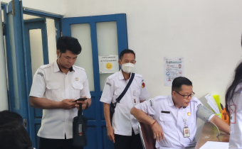 Peringati HUT Bawaslu Kab/Kota, Bawaslu Gunung Mas Gelar Aksi Donor Darah di RSUD Kurun